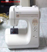 Máy may Brother Quils Club 18CN