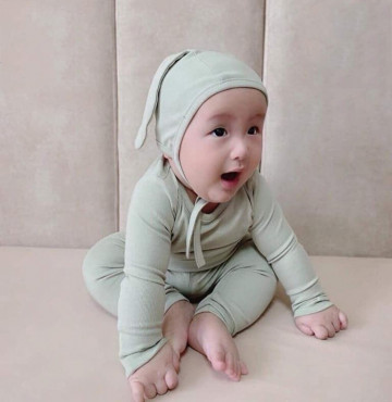 Bộ thun sơ sinh dài tay cạp cao có mũ tai thỏ Minky Mom