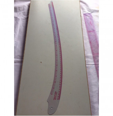 Thước vẽ may đường cong hỗ trợ vẽ đường cong trong may vá