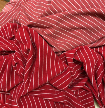 Vải thun cát kim tuyến 130k/kg đc 2,4mx1,5 giãn 4c ko cần lót