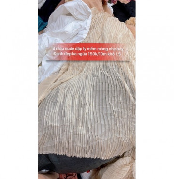 Voan tơ dập ly màu kem 150k/10m khổ 15