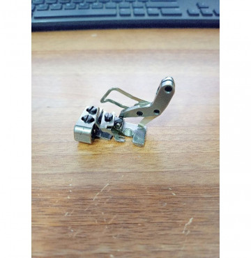 Chân vịt, đế nhún máy vắt sổ 4 chỉ đời 747K, đời 747F