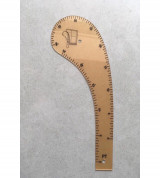 Thước khắc đùi gà ứng dụng vẻ đường cong vào nách tay áo...