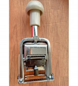 Máy dập số loại 6 số nhãn hiệu Deli 7506