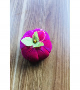 Gối ghim kim hình quả bí màu ngẫu nhiên