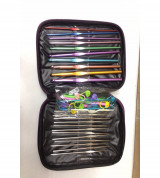 Bộ bóp dụng cụ đang móc lên nhiều chi tiết chất liệu kim loại