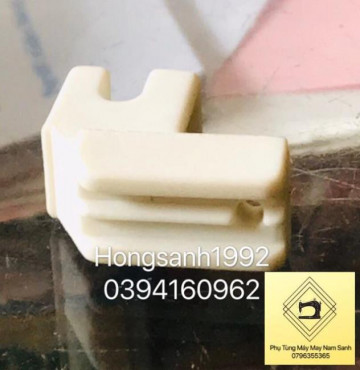 Chân vịt nhựa tra dây kéo dấu máy may gia đình