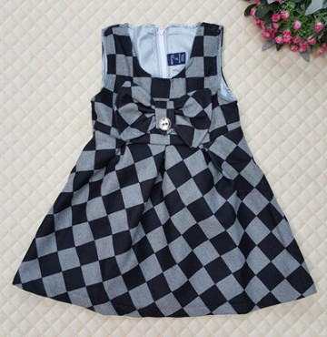 Bán buôn váy dạ họa tiết kẻ Vkids C1087 (1-4T)