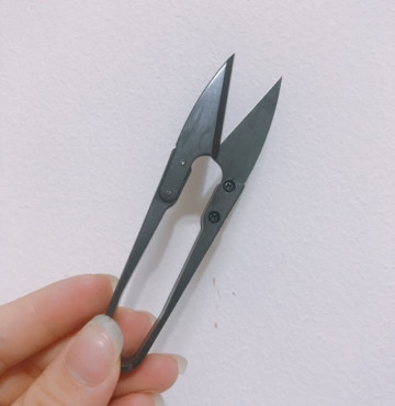 Kéo bấm bằng nhựa đen loại 1