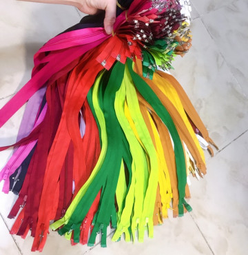 Bảng màu 1 Dây kéo tồn kho HKK may áo khoác, giỏ xách dài 60cm