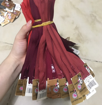 Dây kéo tồn kho HKK 18cm may quần tây, bóp ví tông đỏ