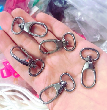 Thanh lý Móc càng cua nhỏ bảng 1F2