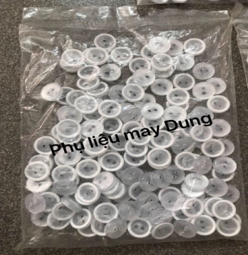 Nút sơmi trắng tồn kho size 1.2cm bịch 144 nút( như hình)