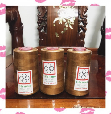 Thanh lý Chỉ may ống nhỏ màu nâu ngả vàng