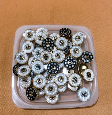 Thanh lý Nút kiểu dạng sơmi bịch : 10 nút