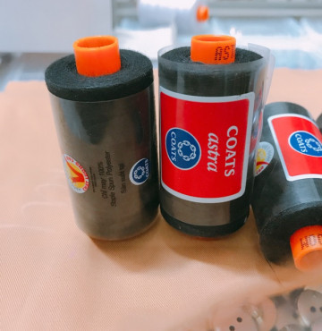 Thanh lý Chỉ Coast Astra may 900m màu đen