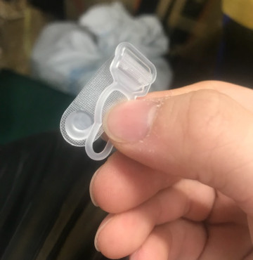 Thanh lý Kẹp tất vớ loại nhựa