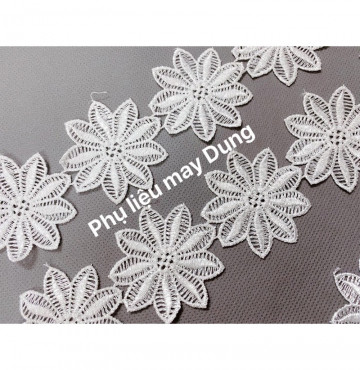 Thanh lý ren bông hoa 5.5cm lớn