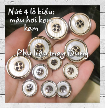 Thanh lý Nút 4 lỗ vest màu da kem