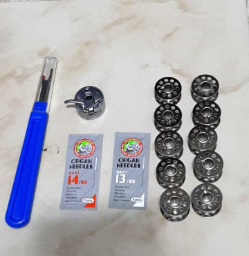 Set máy may Gia Đình: thuyền Gia Đình Nhật, 10 suốt lỗ, cây tháo chỉ lớn, 2 vĩ kim GĐ