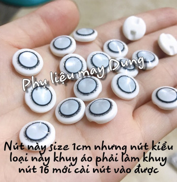 Thanh lý Nút trắng đục viền đen size 1cm
