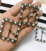 Khoá vuông nhỏ trang trí dây nịt tồn kho