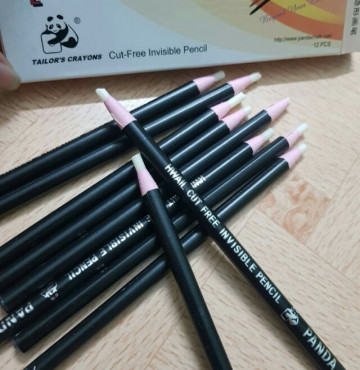 2 Bút sáp bay màu panda