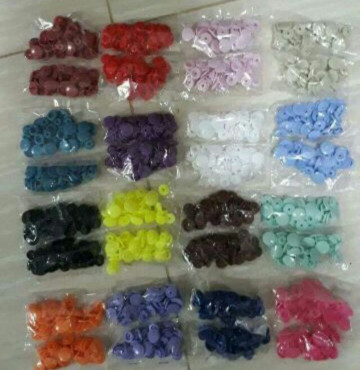 Khuy bấm nhựa gói 40 bộ